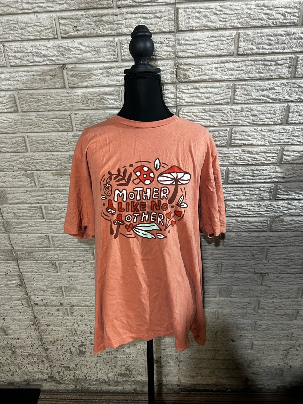 Mother Like No Other Graphic Tee - Coral Mushrooms and Leafs Size XL (p2p 23.5)